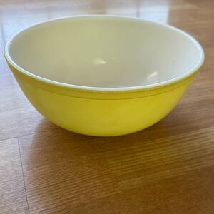 Vintage Pyrex Primary Color #404 Yellow Mixing Bowl 4 Qt Large Nesting Bowl
